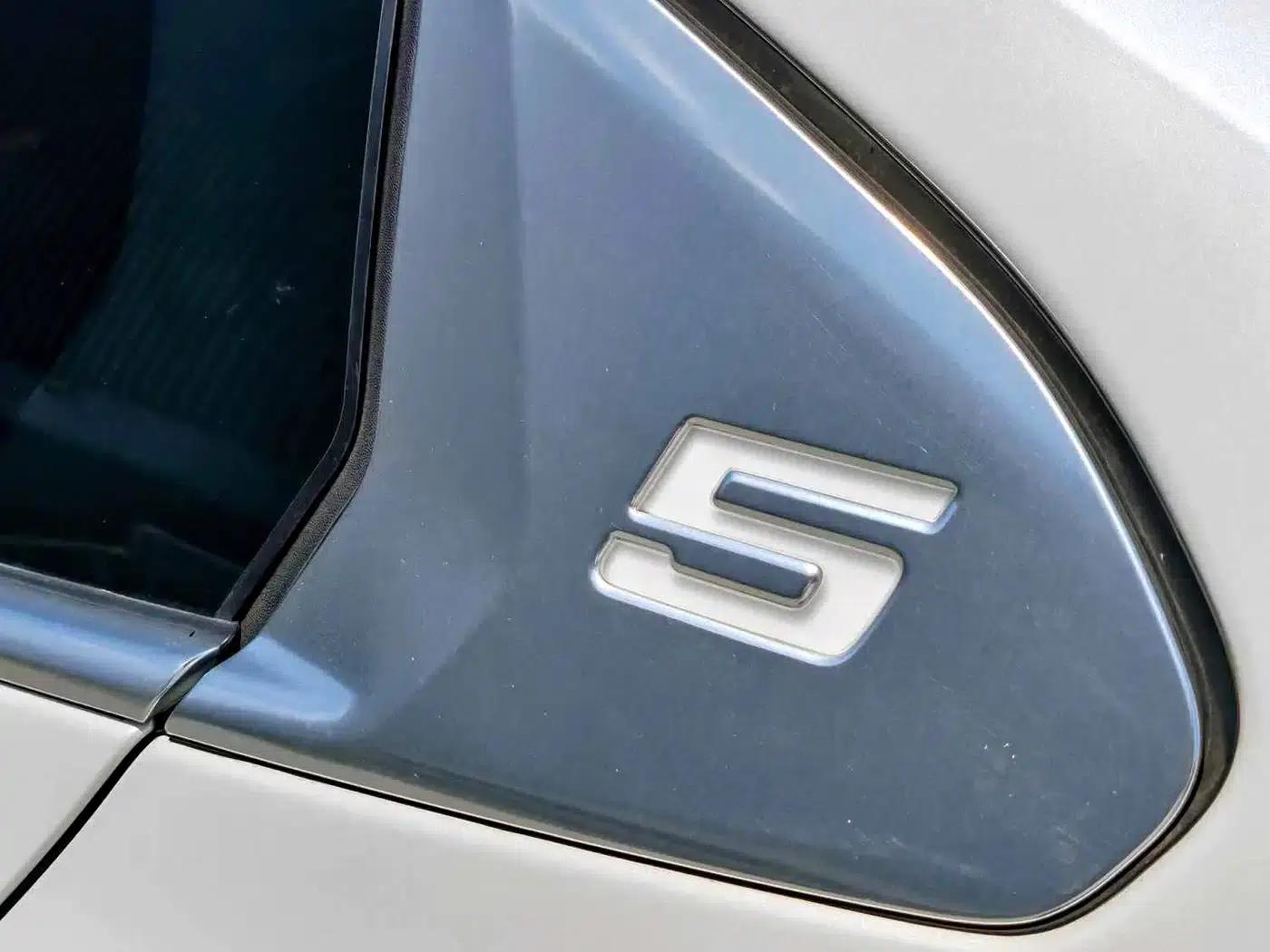 2025 BMW 5 Series 530Li Leading Luxury Package — миниатюра 17