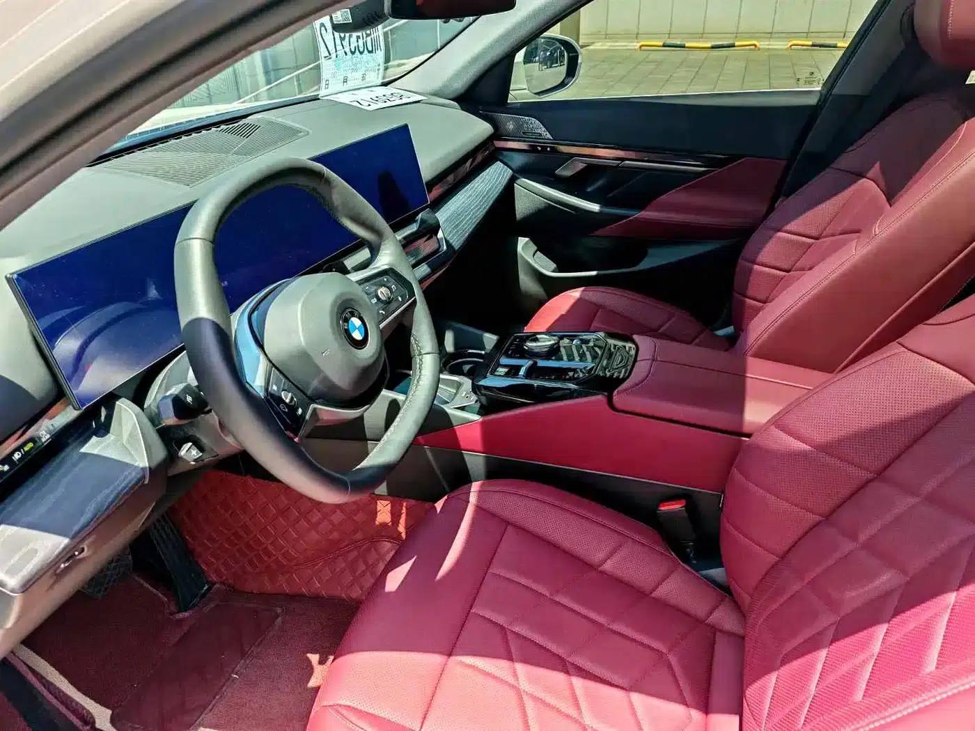 2025 BMW 5 Series 530Li Leading Luxury Package — миниатюра 4