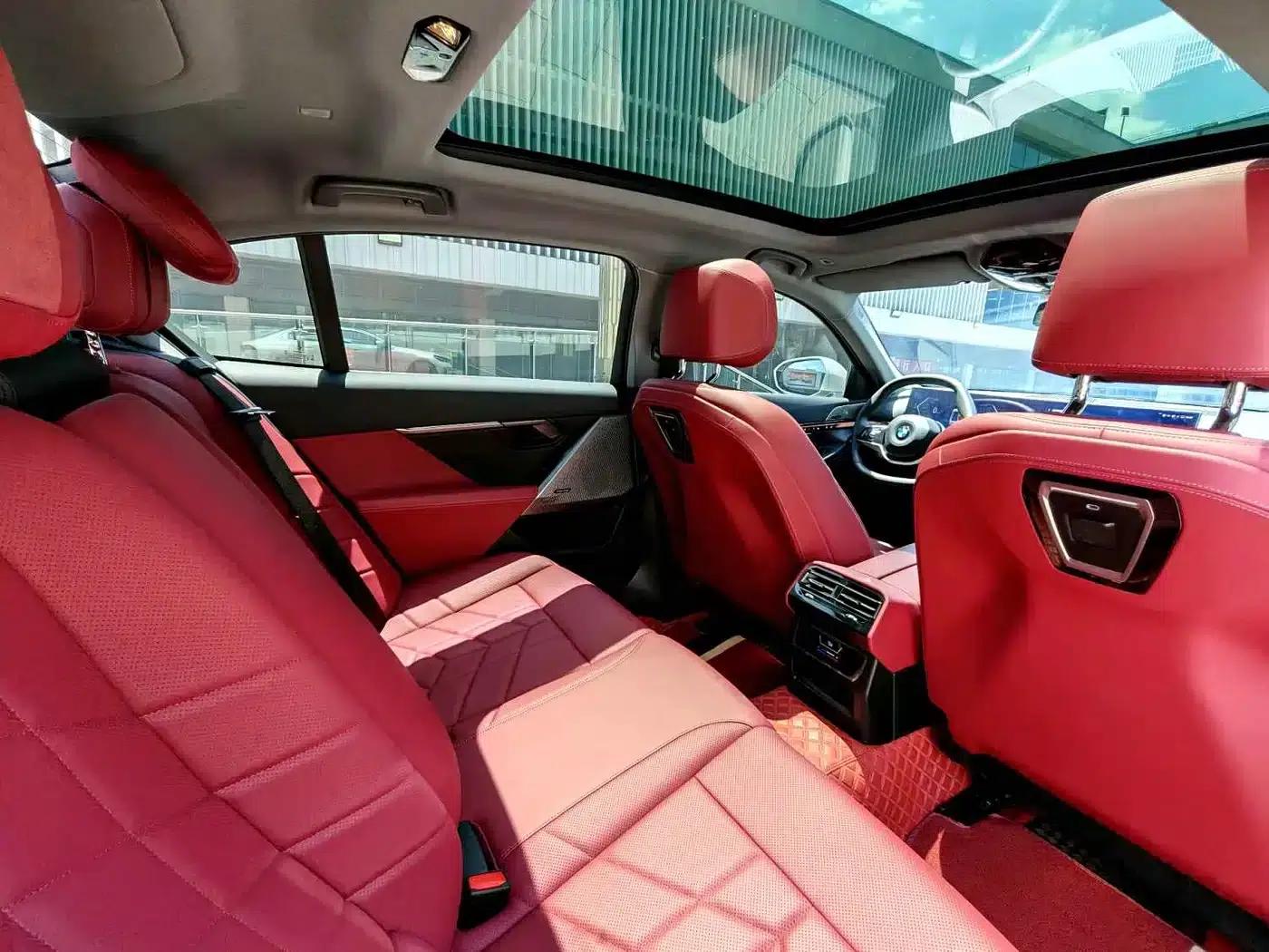 2025 BMW 5 Series 530Li Leading Luxury Package — миниатюра 5