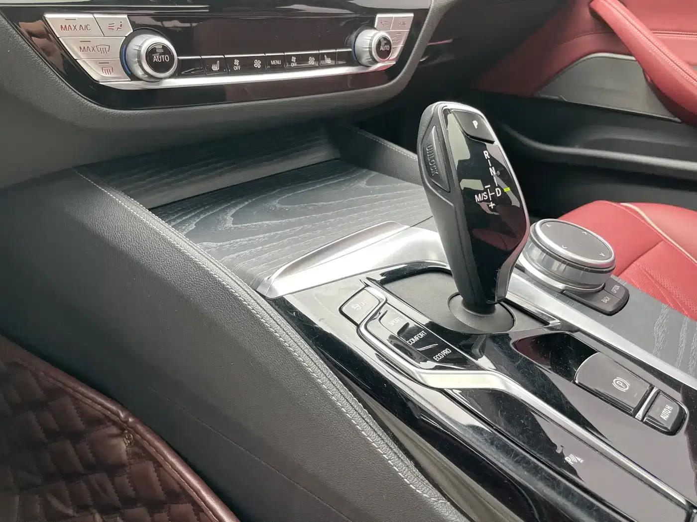 2021 BMW 5 Series Facelift 530Li Leading Edition M Sport Package — миниатюра 15