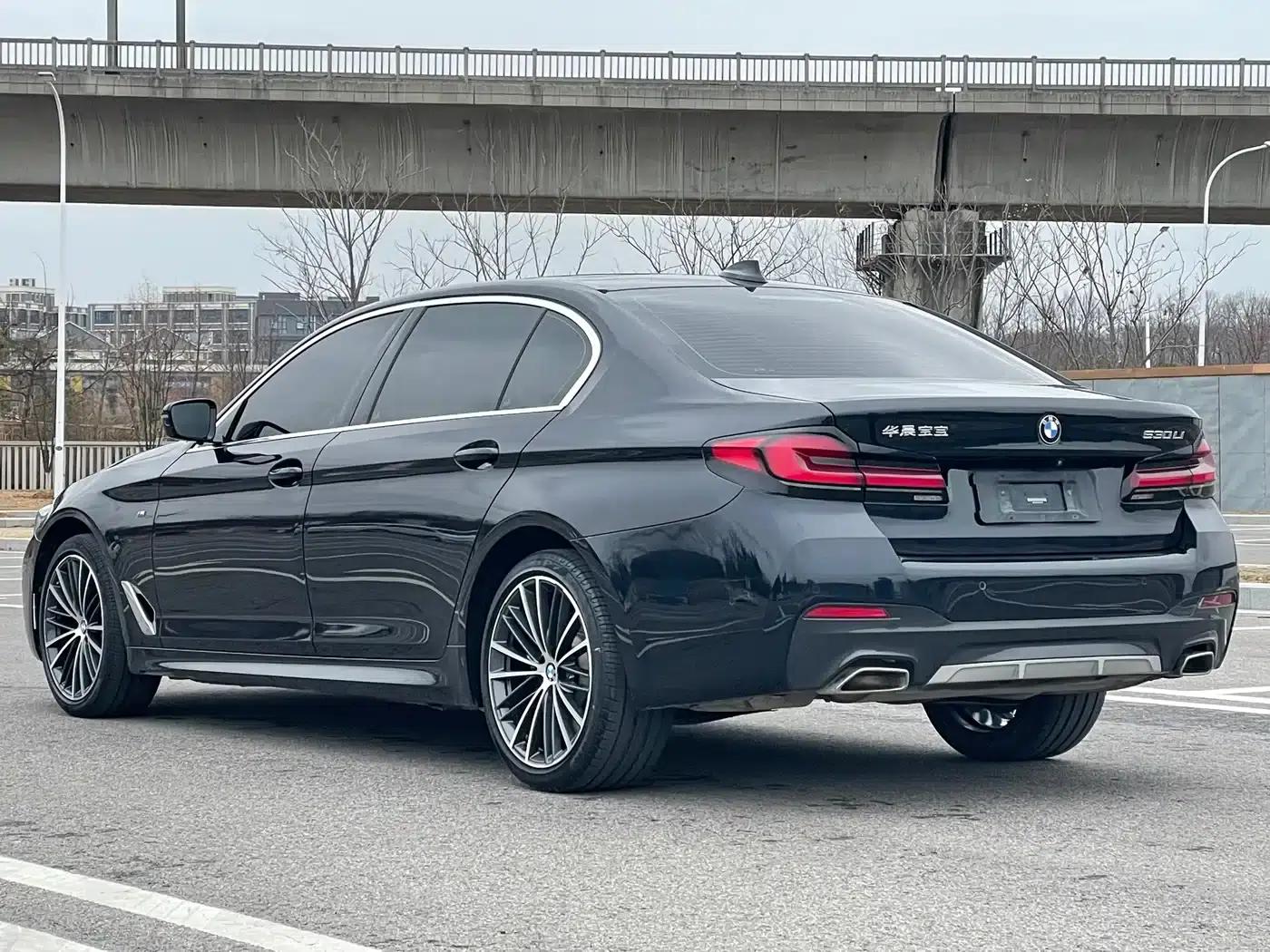 2021 BMW 5 Series Facelift 530Li Leading Edition M Sport Package — миниатюра 4