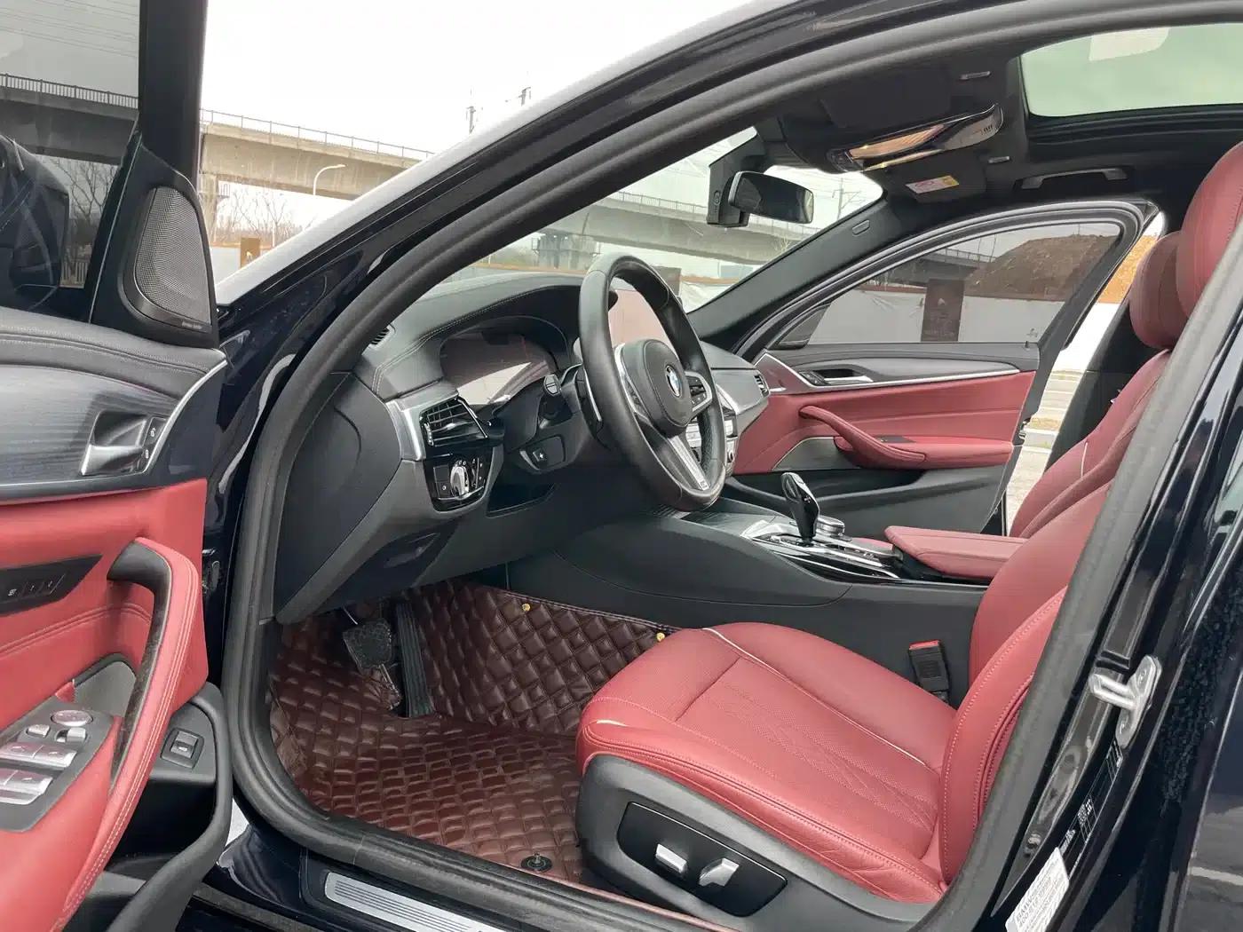 2021 BMW 5 Series Facelift 530Li Leading Edition M Sport Package — миниатюра 9
