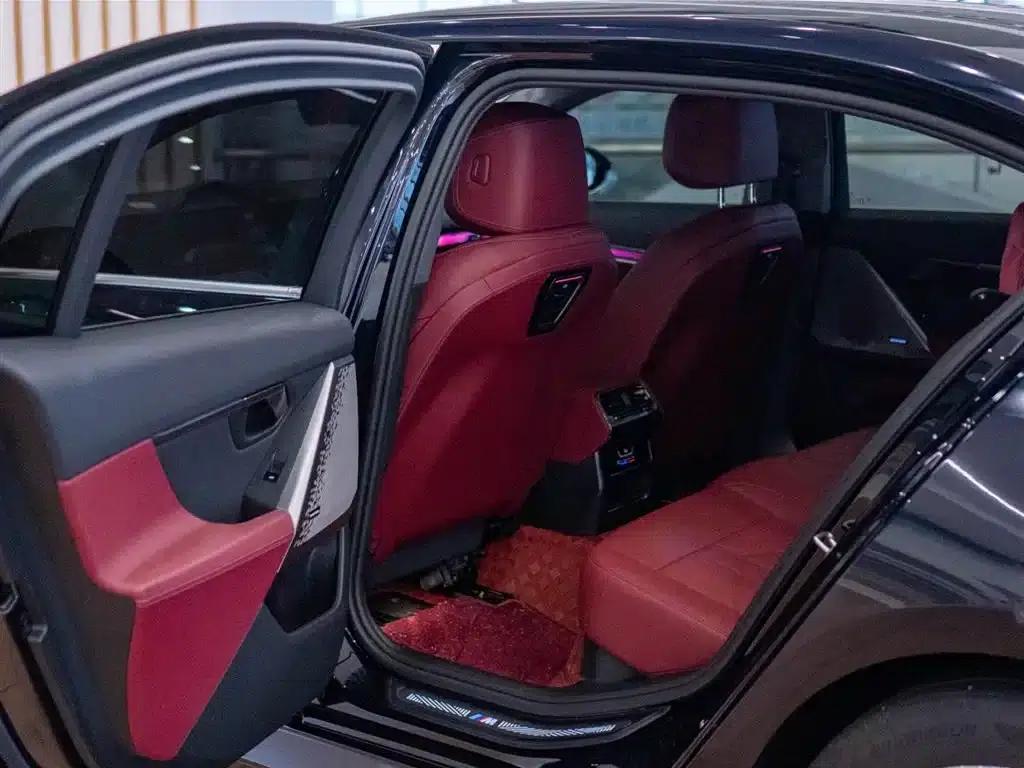 2024 BMW 5 Series 530Li Leading Edition M Sport Package — миниатюра 18