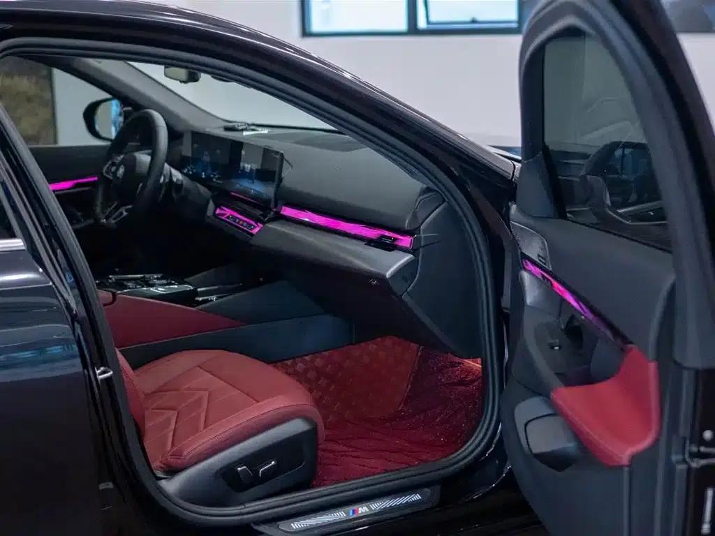 2024 BMW 5 Series 530Li Leading Edition M Sport Package — миниатюра 22