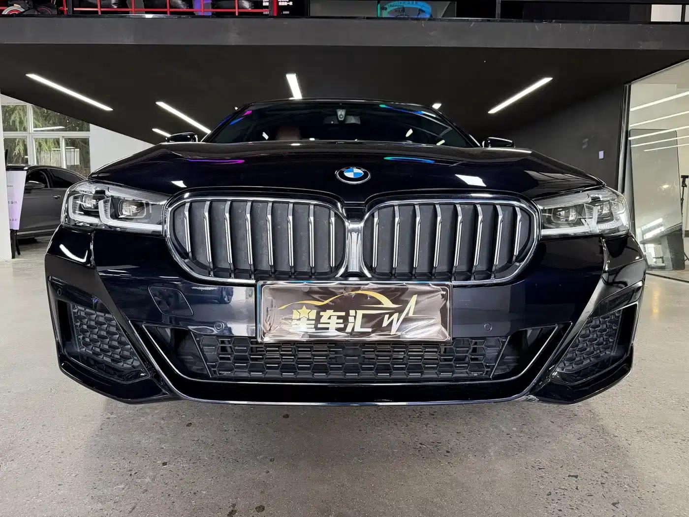 2021 BMW 5 Series 525Li M Sport Package — миниатюра 2
