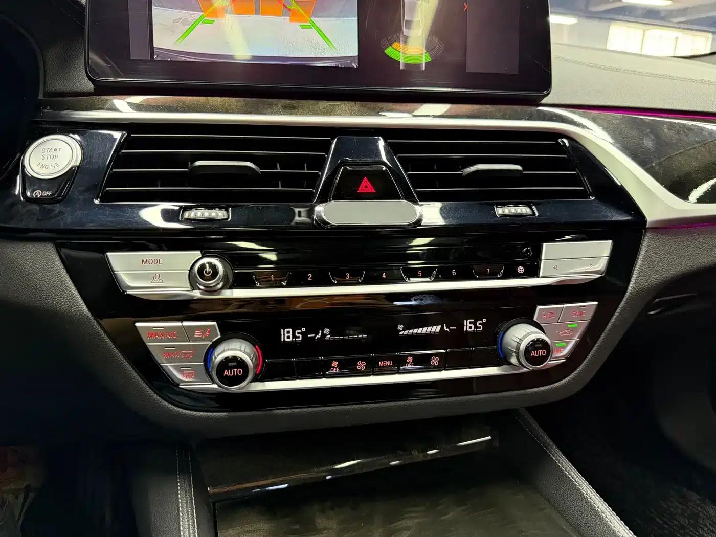 2021 BMW 5 Series 525Li M Sport Package — миниатюра 16
