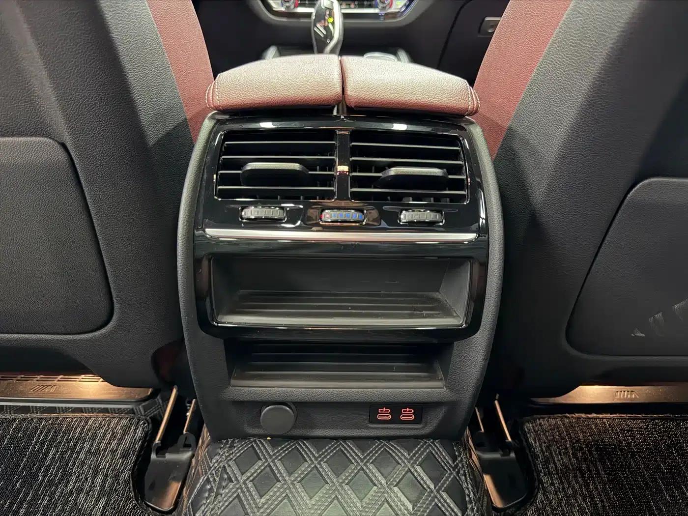 2021 BMW 5 Series 525Li M Sport Package — миниатюра 20