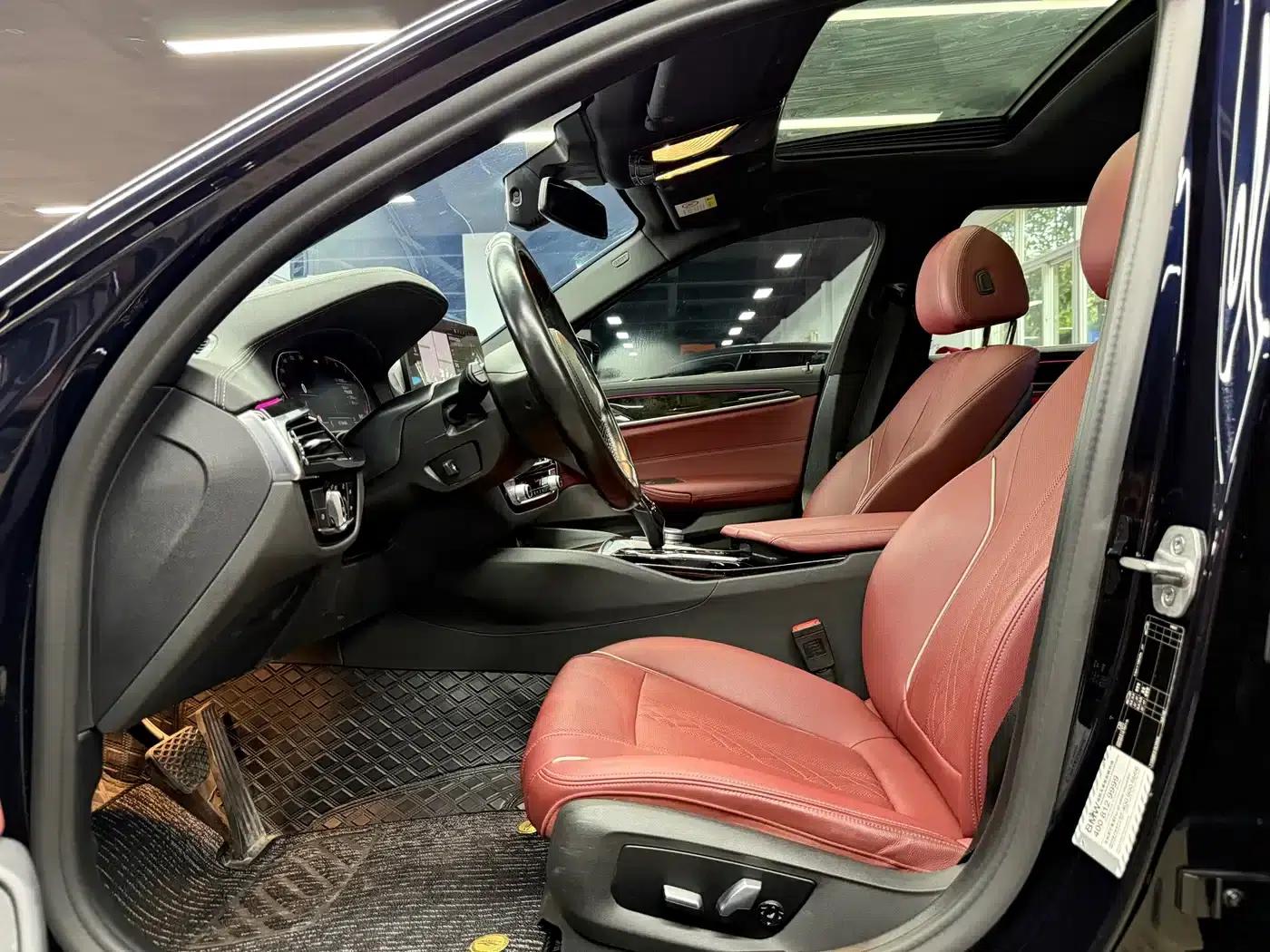 2021 BMW 5 Series 525Li M Sport Package — миниатюра 4