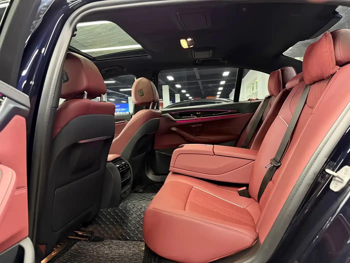 2021 BMW 5 Series 525Li M Sport Package — миниатюра 5