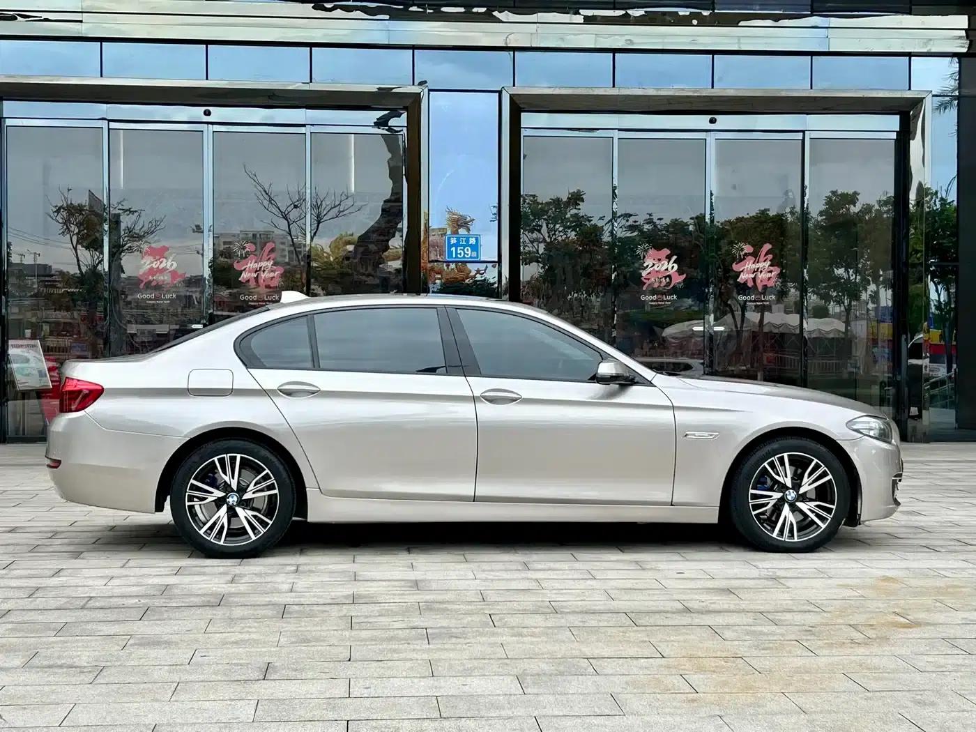 2014 BMW 5 Series 525Li Luxury Design Package — миниатюра 7