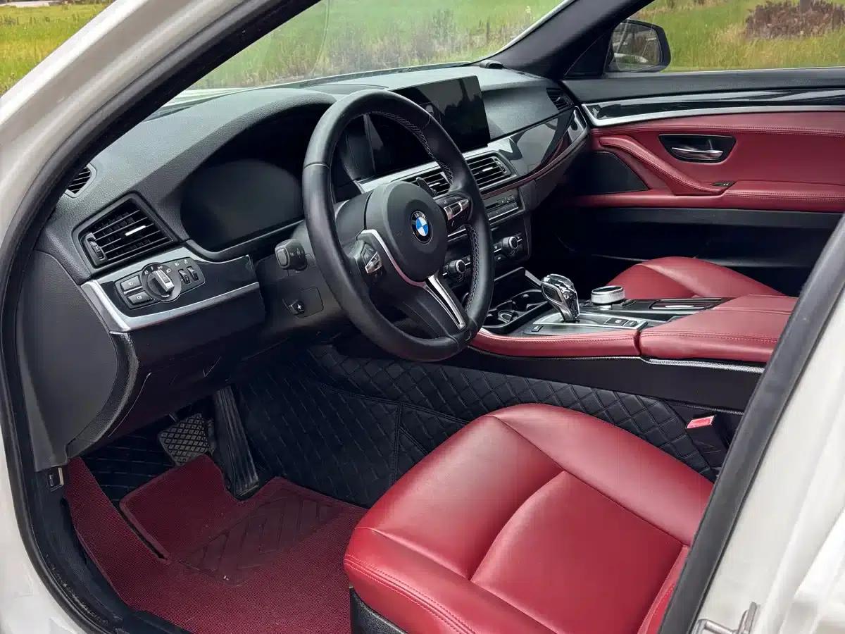 BMW 5 Series 2011 520Li Elegant Edition — миниатюра 11
