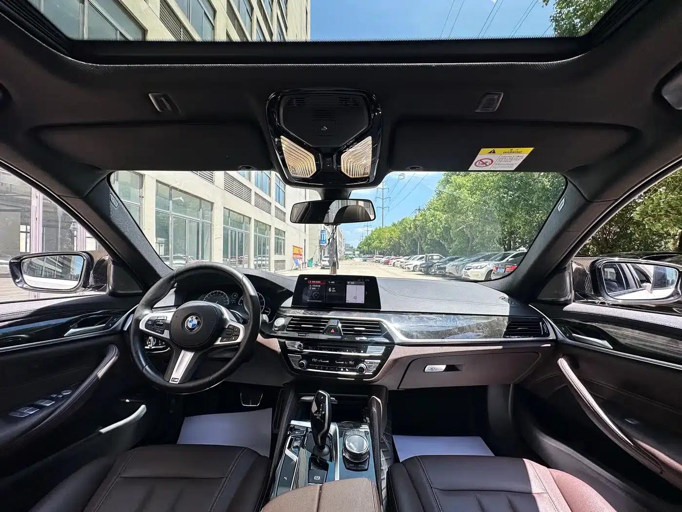 2019 BMW 5 Series 525Li M Sport Package — миниатюра 6