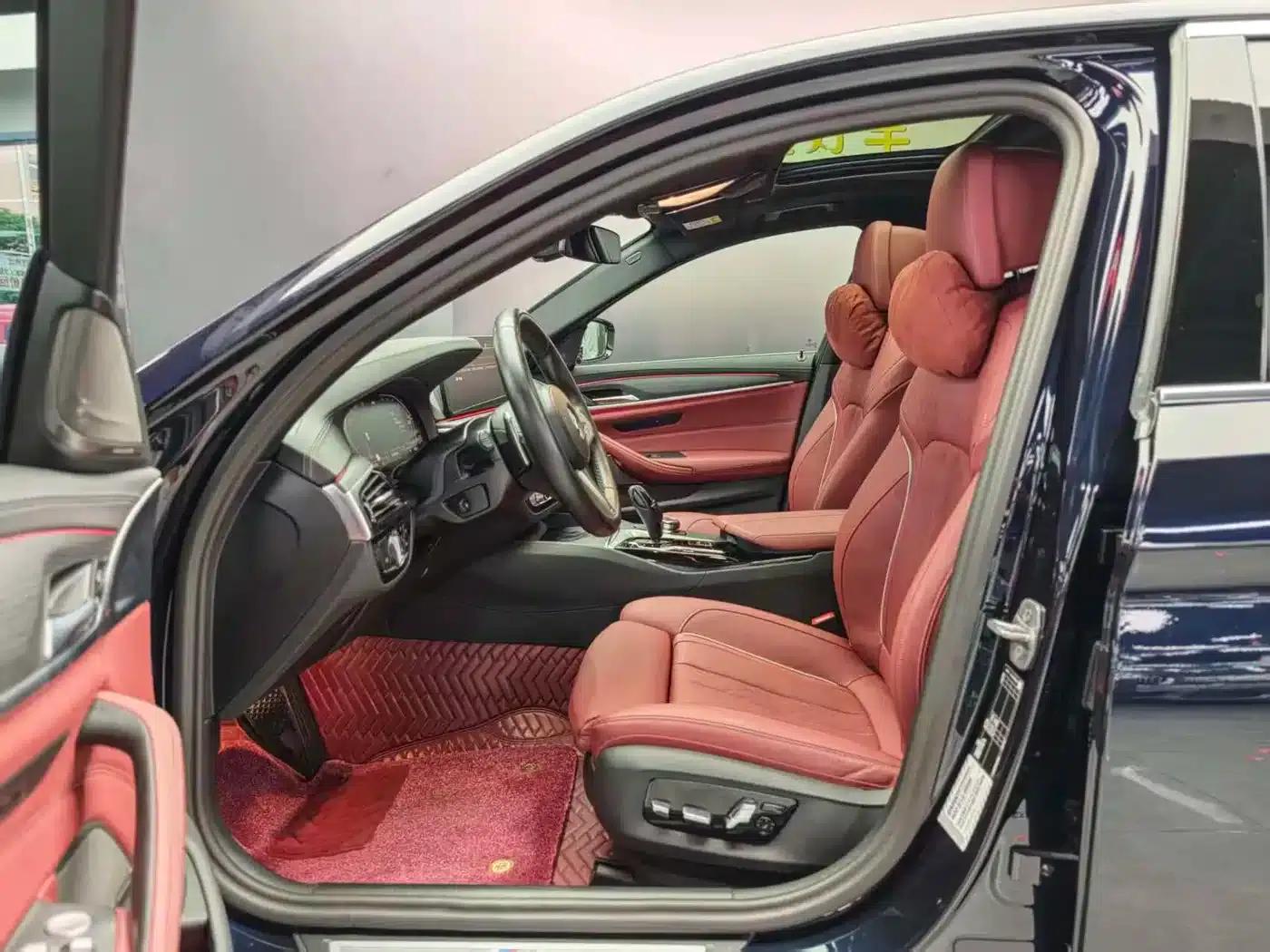 2023 BMW 5 Series 530Li Luxury M Sport Package — миниатюра 3