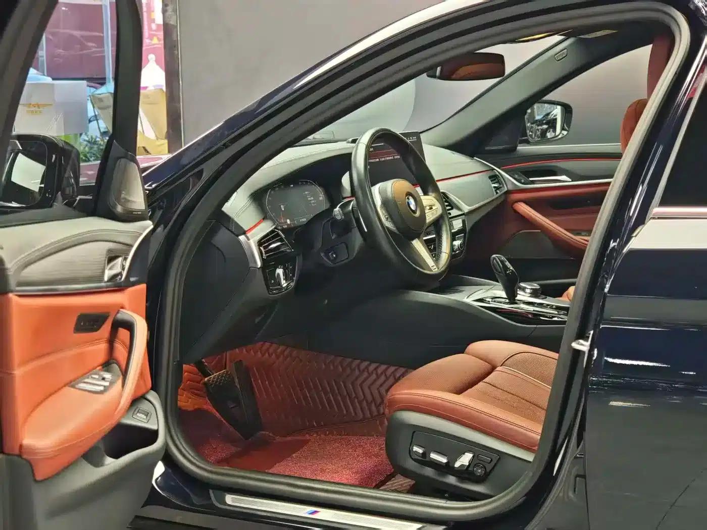 2023 BMW 5 Series 530Li Luxury M Sport Package — миниатюра 4