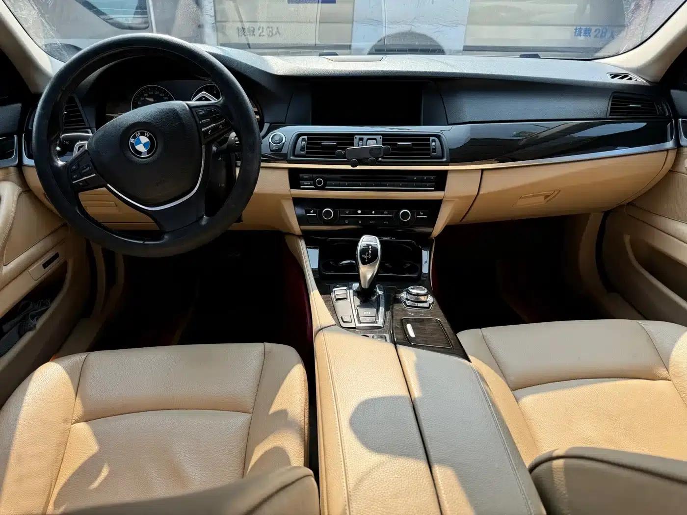 BMW 5 Series 2012 535Li Leading Edition — миниатюра 9