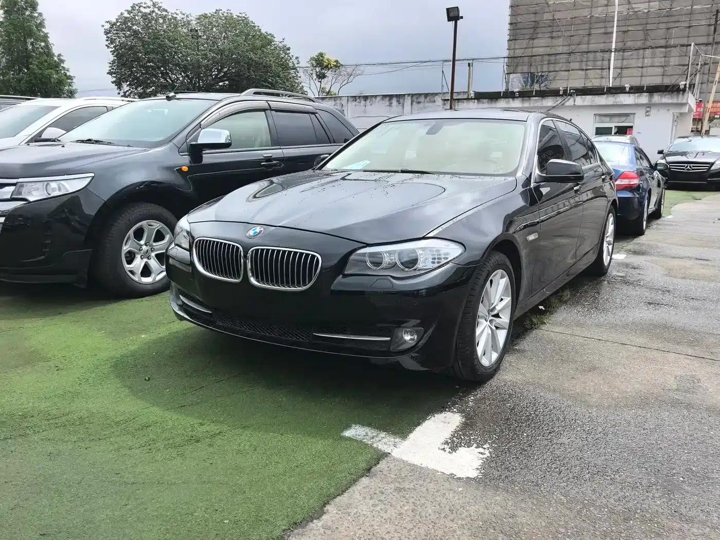 BMW 5 Series 2012 530Li Leading Edition — миниатюра 1
