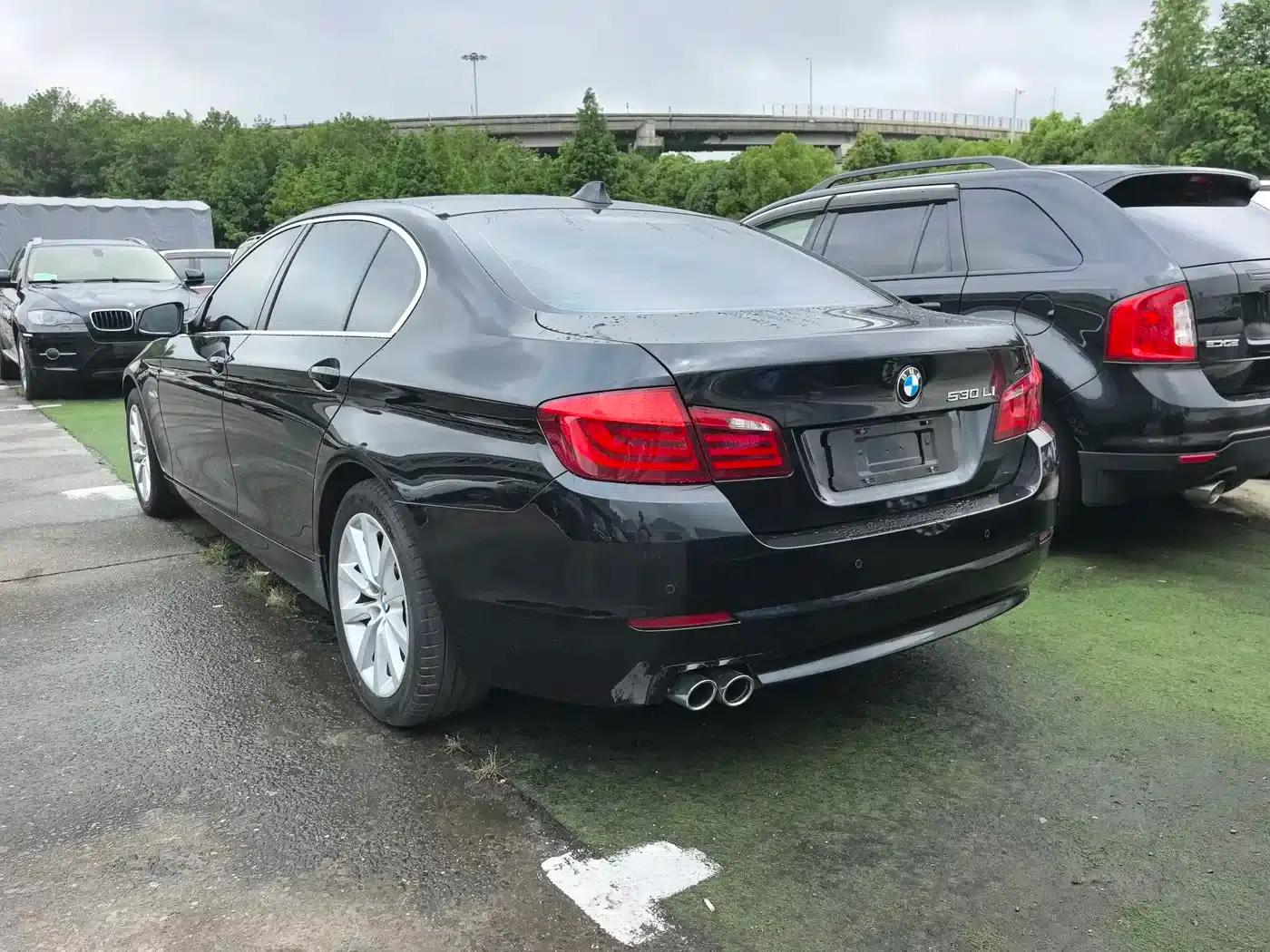BMW 5 Series 2012 530Li Leading Edition — миниатюра 16