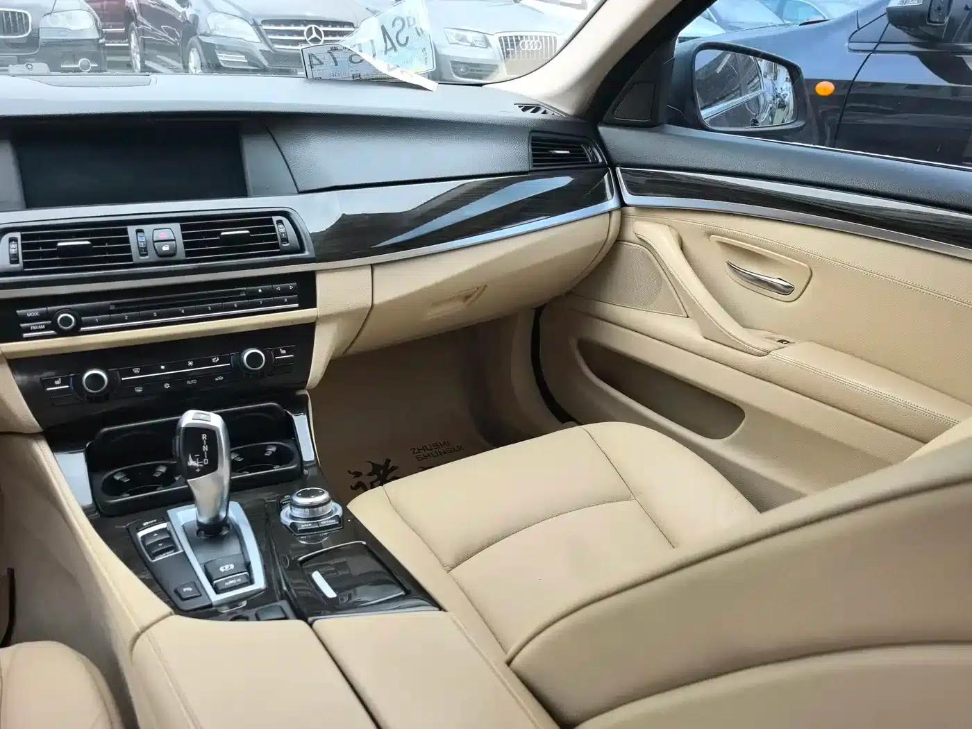 BMW 5 Series 2012 530Li Leading Edition — миниатюра 9