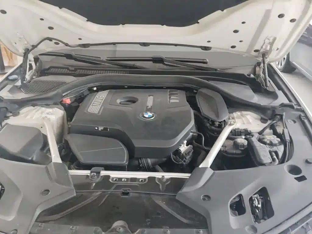 2020 BMW 5 Series 525Li M Sport Package — миниатюра 20