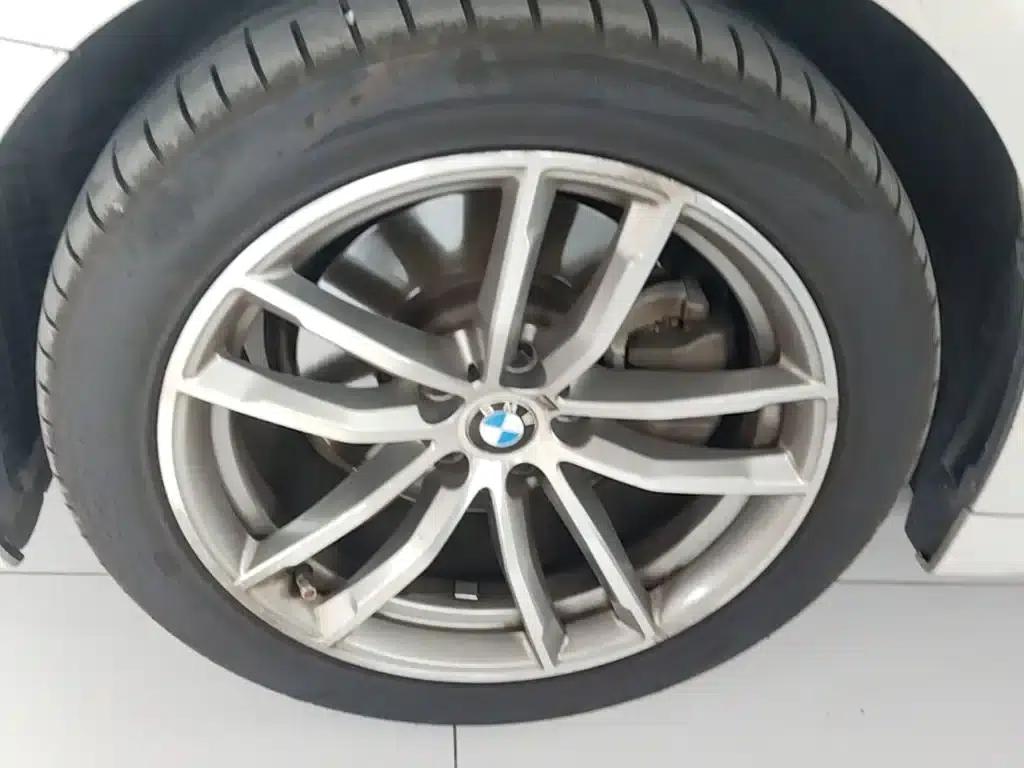 2020 BMW 5 Series 525Li M Sport Package — миниатюра 23
