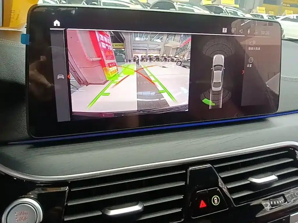 2021 BMW 5 Series Facelift 530Li Leading Edition M Sport Package — миниатюра 13