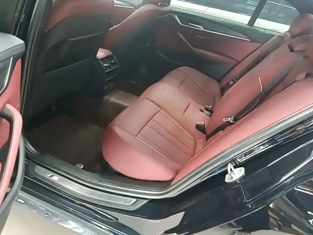 2021 BMW 5 Series Facelift 530Li Leading Edition M Sport Package — миниатюра 17