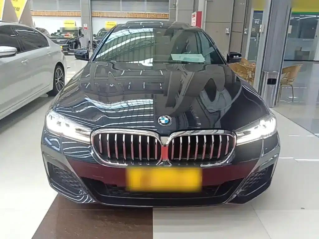 2021 BMW 5 Series Facelift 530Li Leading Edition M Sport Package — миниатюра 3