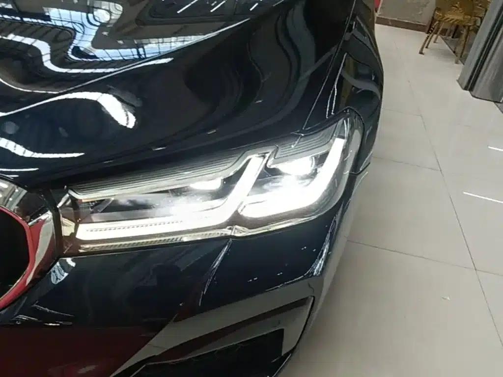2021 BMW 5 Series Facelift 530Li Leading Edition M Sport Package — миниатюра 24