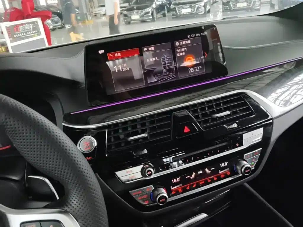 2019 BMW 5 Series Facelift 530Li Luxury M Sport Package — миниатюра 13