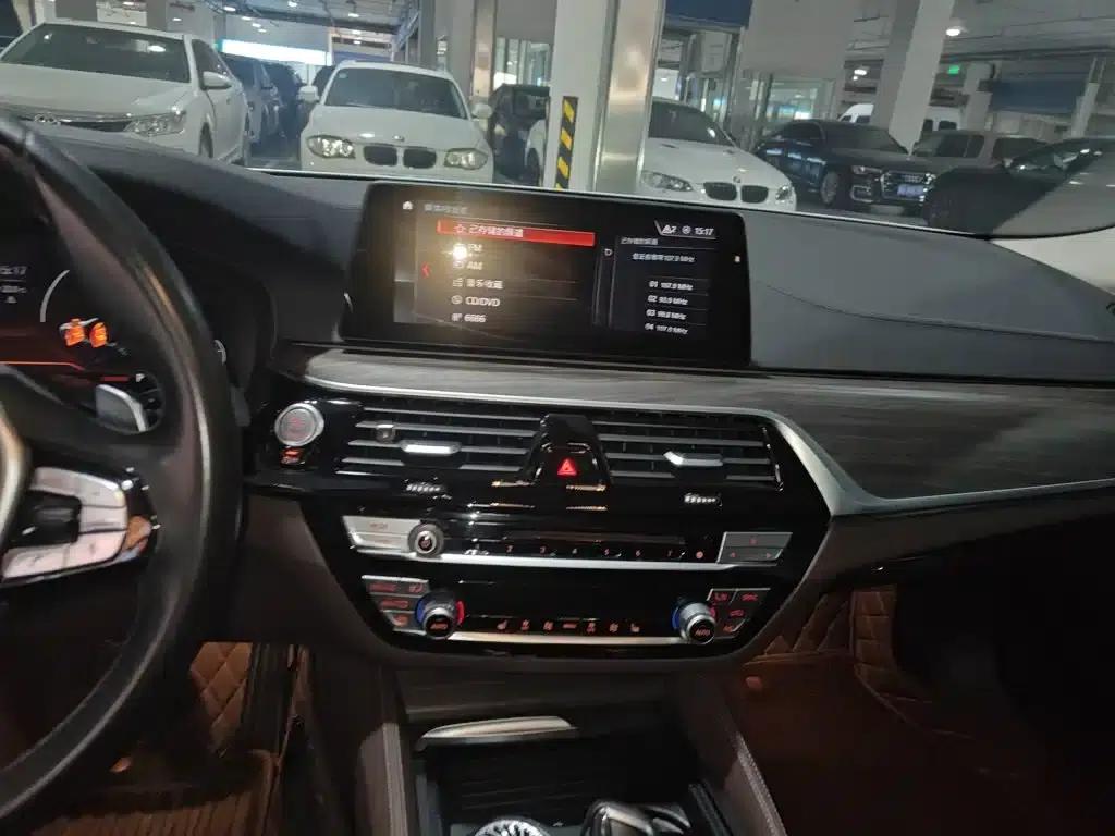 BMW 5 Series 2019 Facelift 530Li Leading Luxury Package — миниатюра 9