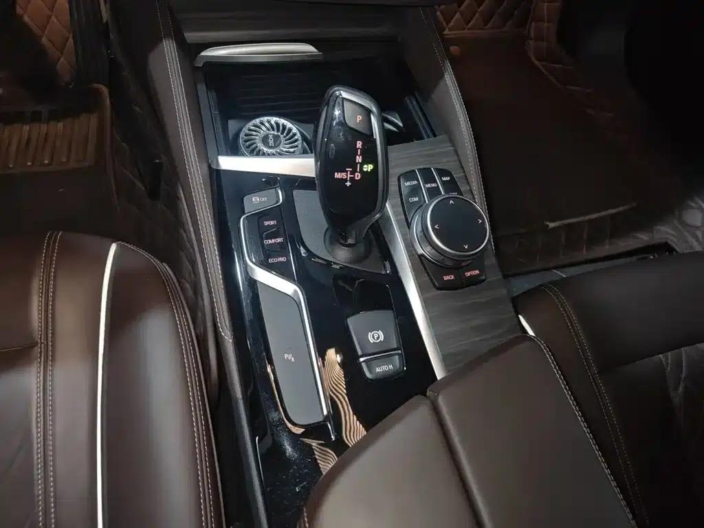 BMW 5 Series 2019 Facelift 530Li Leading Luxury Package — миниатюра 10