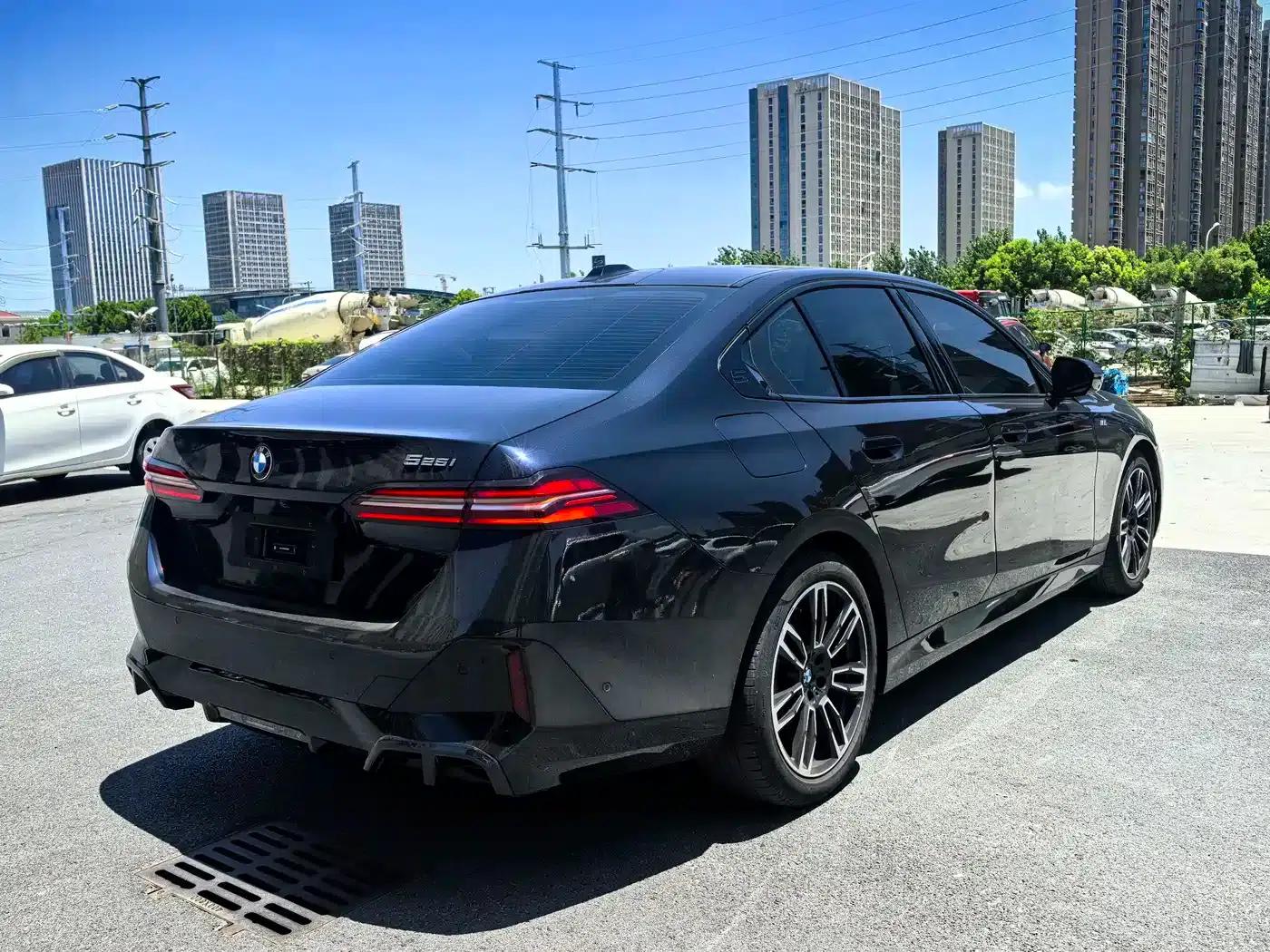 2024 BMW 5 Series Imported Model 525i M Sport Package — миниатюра 14