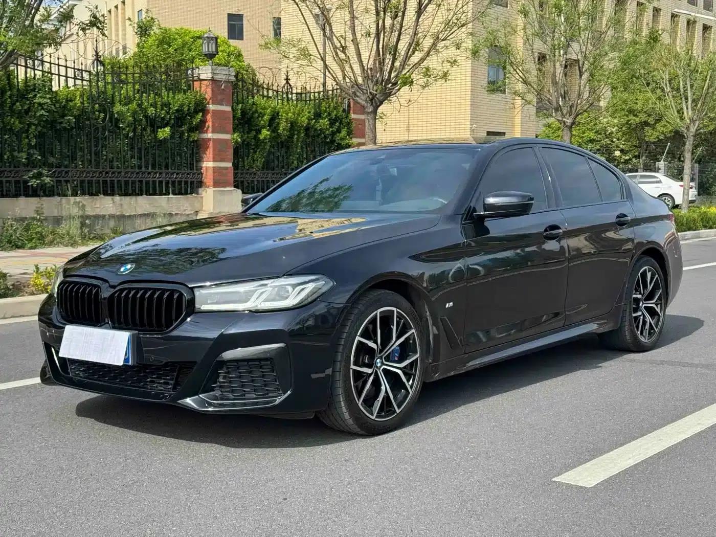 2022 BMW 5 Series Imported Model 530i M Sport Package — миниатюра 2