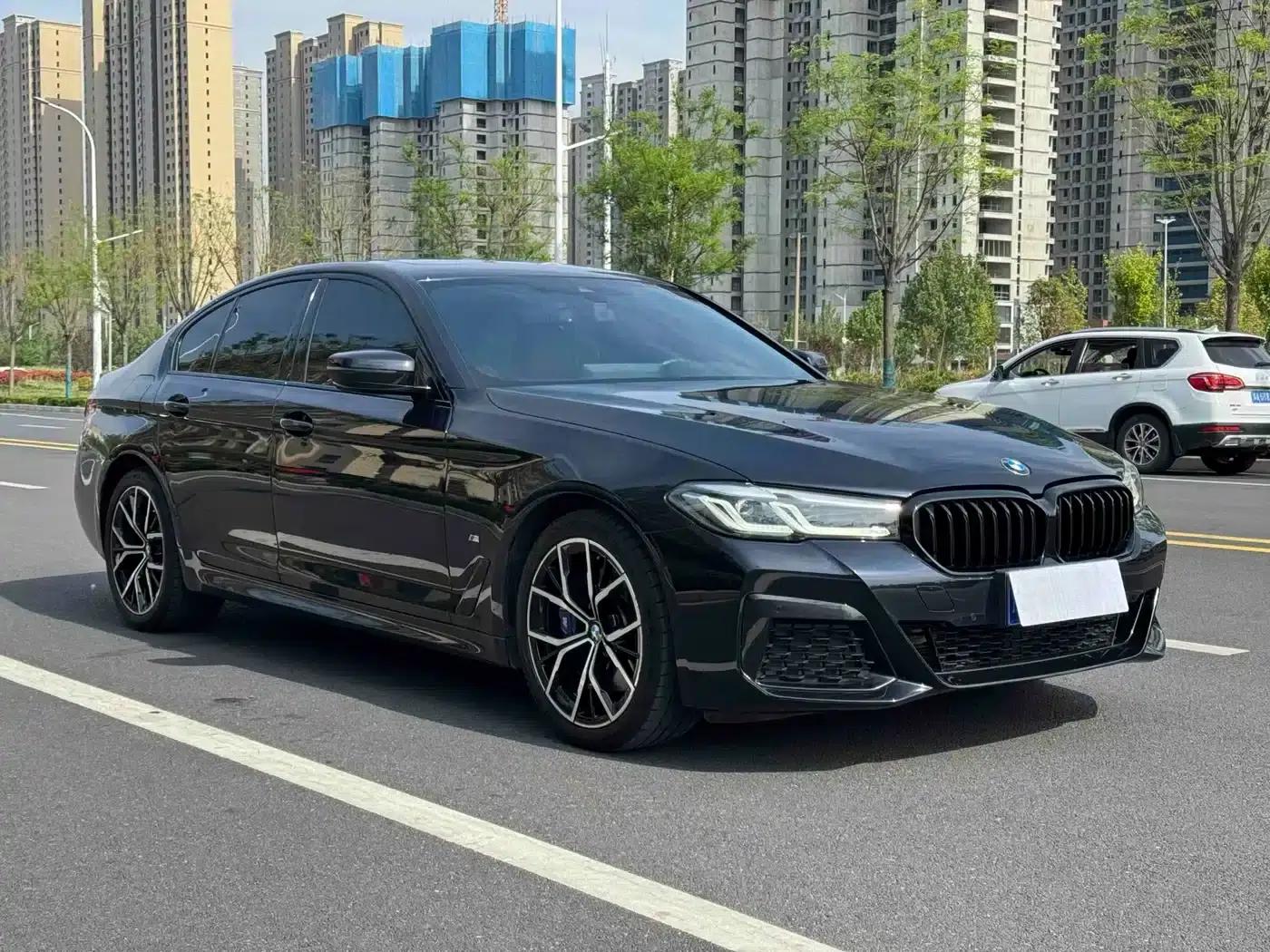 2022 BMW 5 Series Imported Model 530i M Sport Package — миниатюра 3