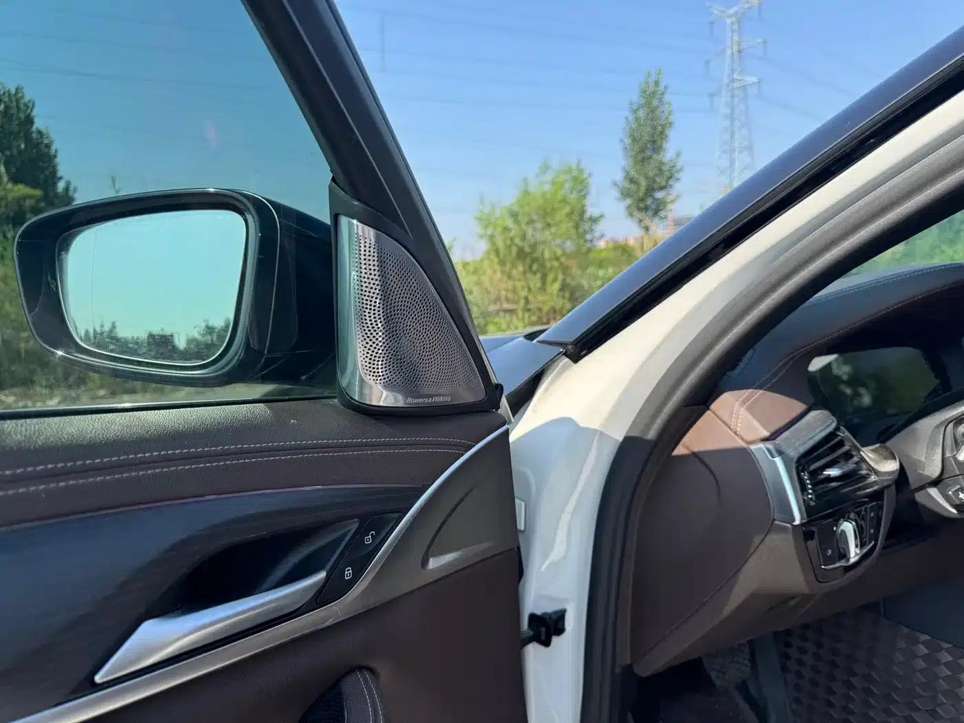 BMW 5 Series PHEV 2022 Facelift 535Le Luxury Package — миниатюра 10