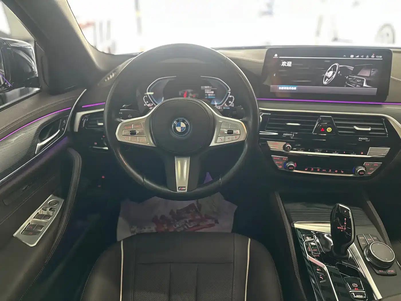 BMW 5 Series PHEV 2022 Facelift 535Le M Sport Package — миниатюра 11