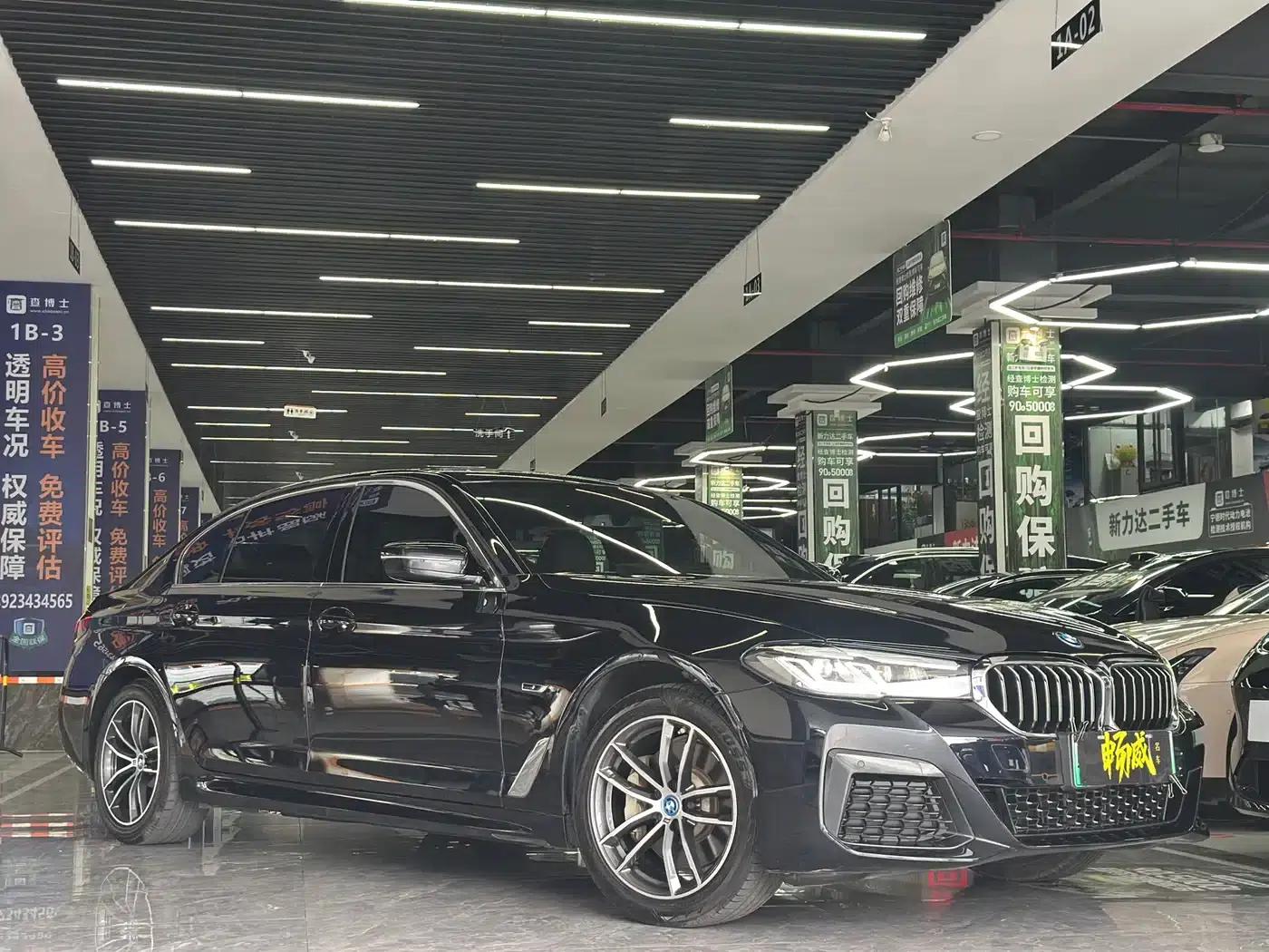 BMW 5 Series PHEV 2022 Facelift 535Le M Sport Package — миниатюра 3