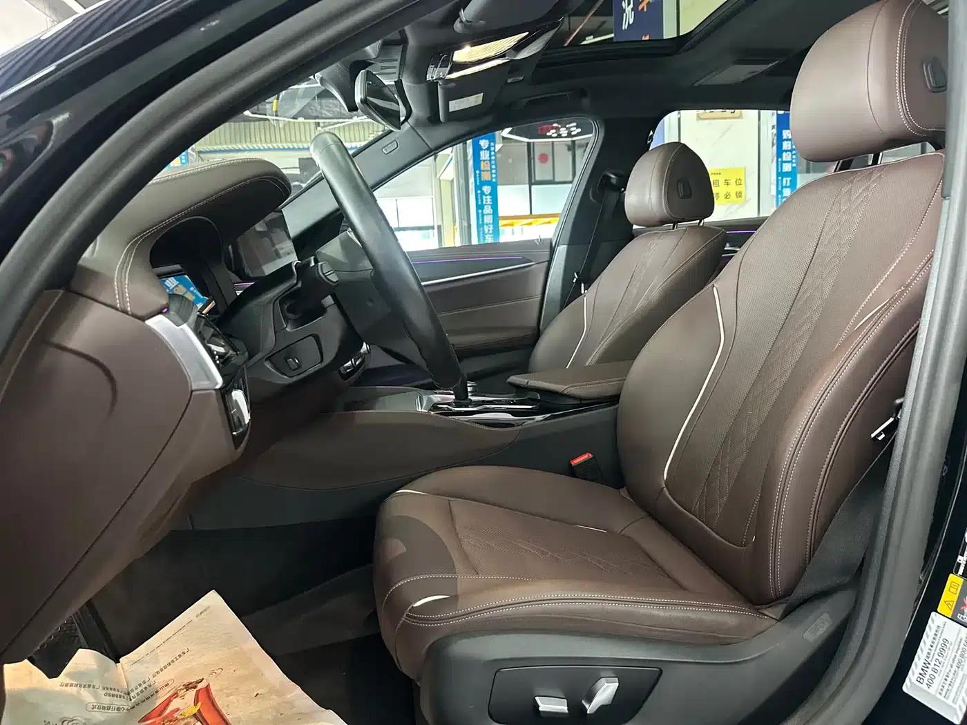 BMW 5 Series PHEV 2022 Facelift 535Le M Sport Package — миниатюра 9