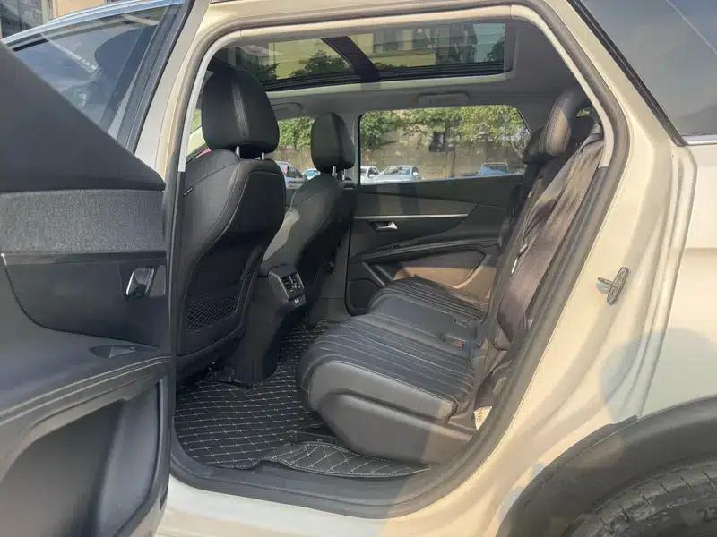 Peugeot 5008 2017 380THP 7-seater Luxury Edition — миниатюра 9