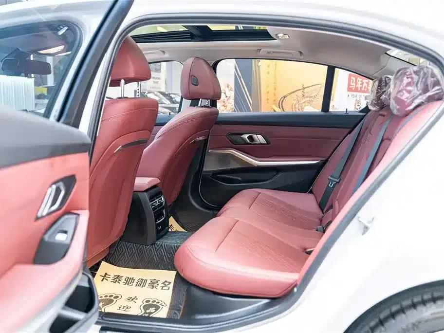 2024 BMW 3 Series 320Li M Sport Package — миниатюра 12