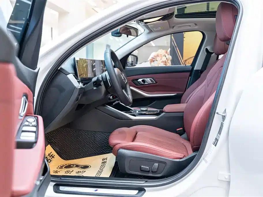 2024 BMW 3 Series 320Li M Sport Package — миниатюра 10