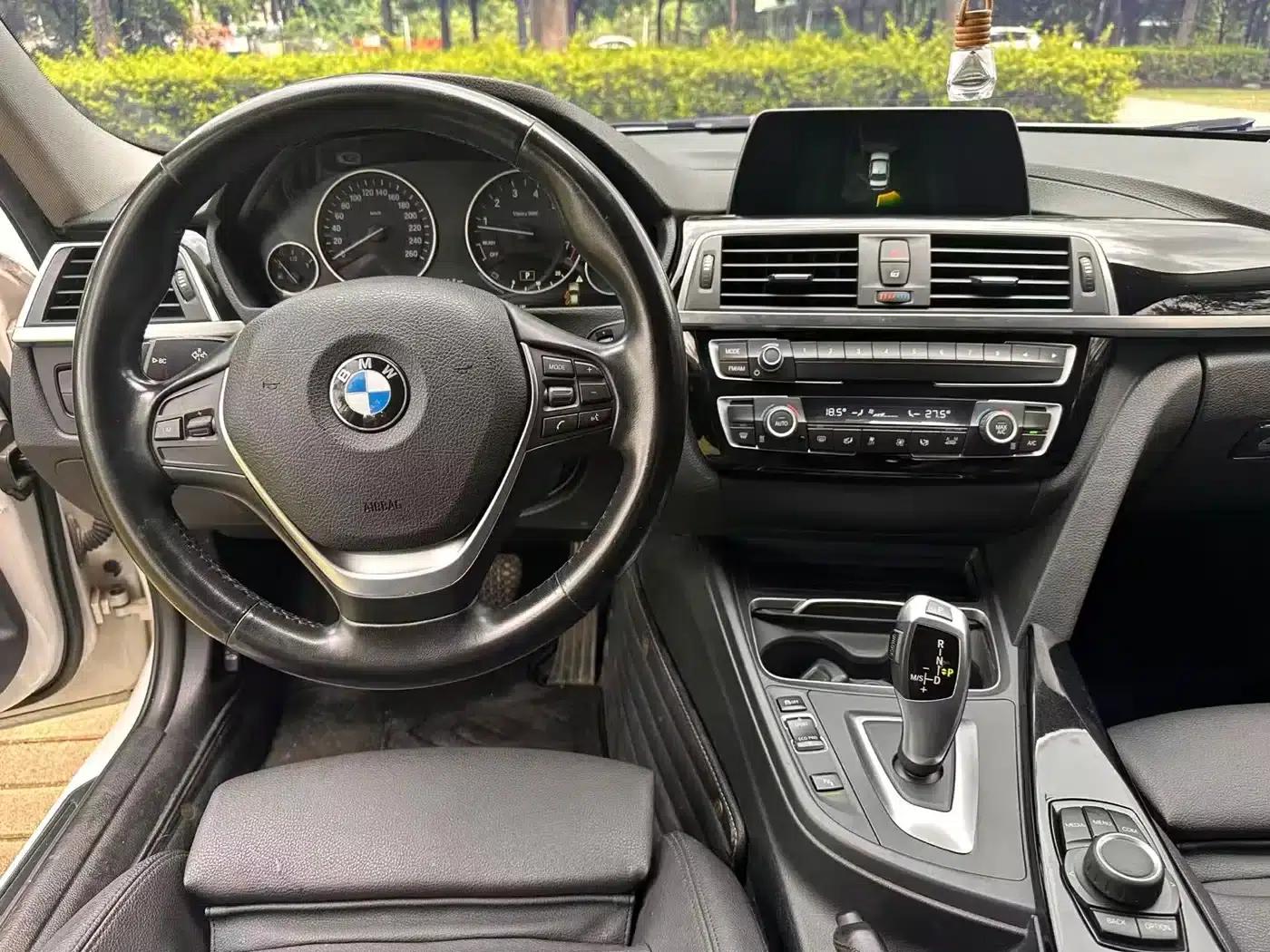 BMW 3 Series 2018 320Li Fashion Edition — миниатюра 11