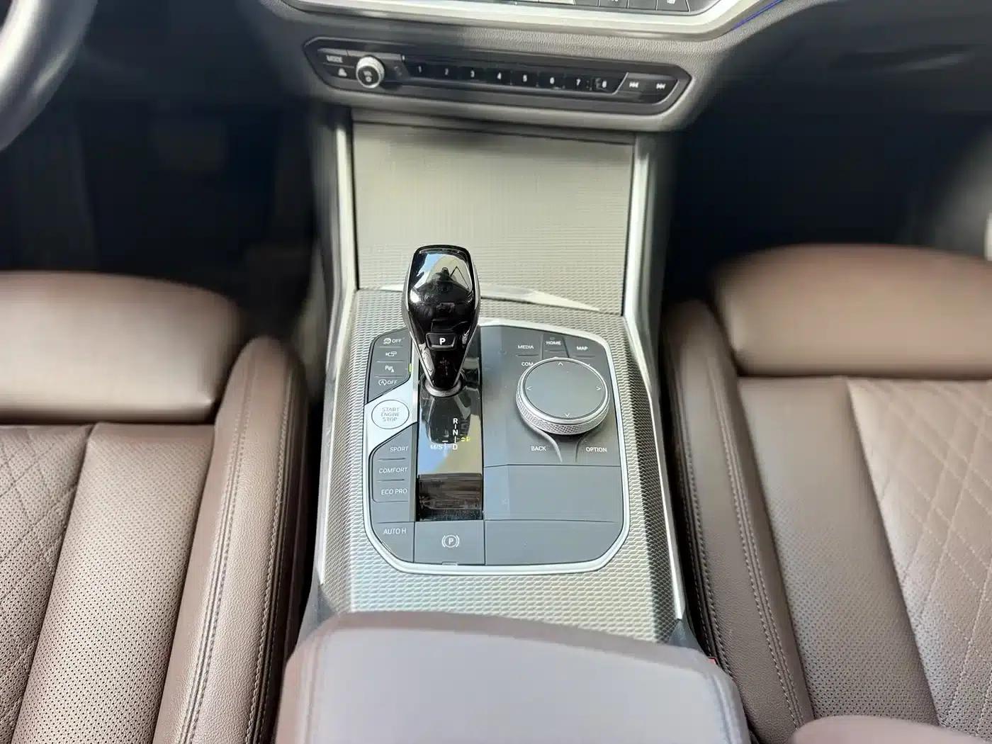 2022 BMW 3 Series Facelift 325i M Sport Shadow Edition — миниатюра 12
