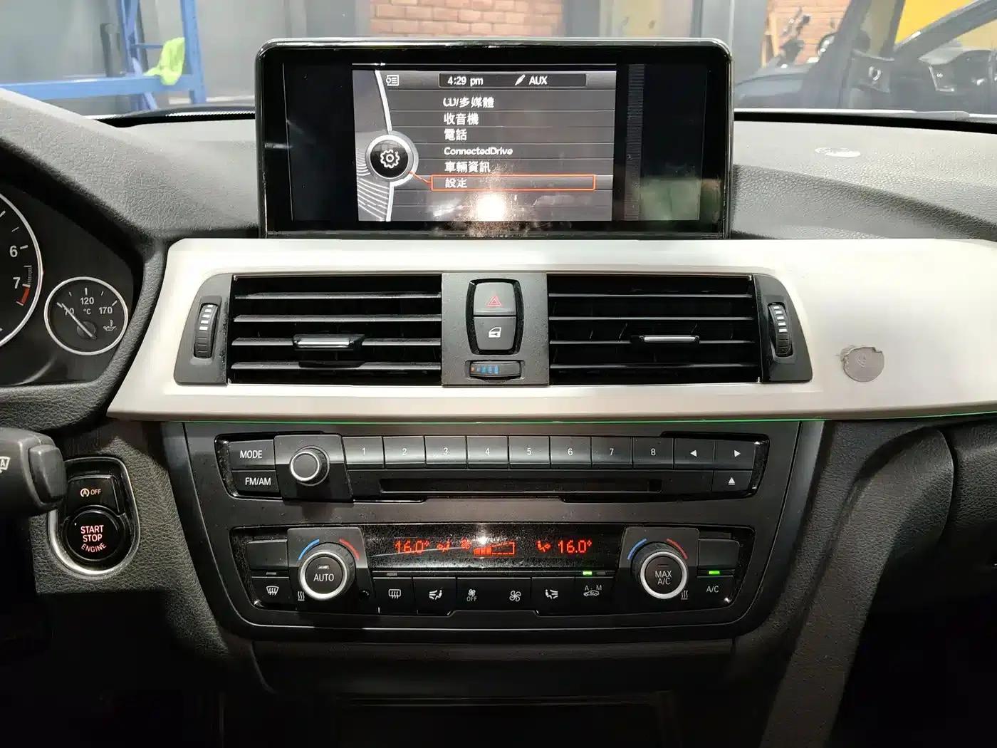 2015 BMW 3 Series 320Li Luxury Design Package — миниатюра 14