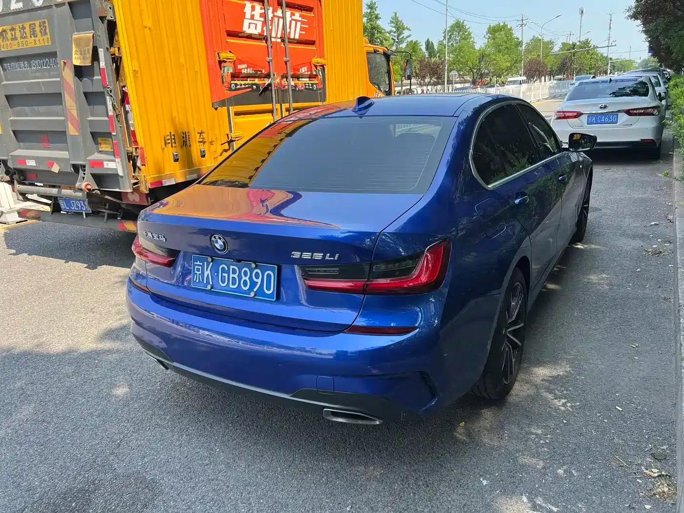 2020 BMW 3 Series 325Li M Sport Package — миниатюра 4