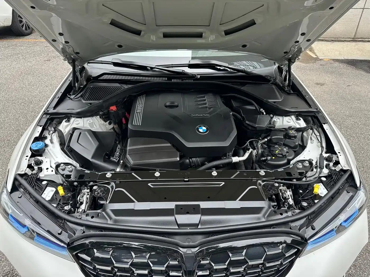 2023 BMW 3 Series 330Li M Sport Shadow Edition — миниатюра 20