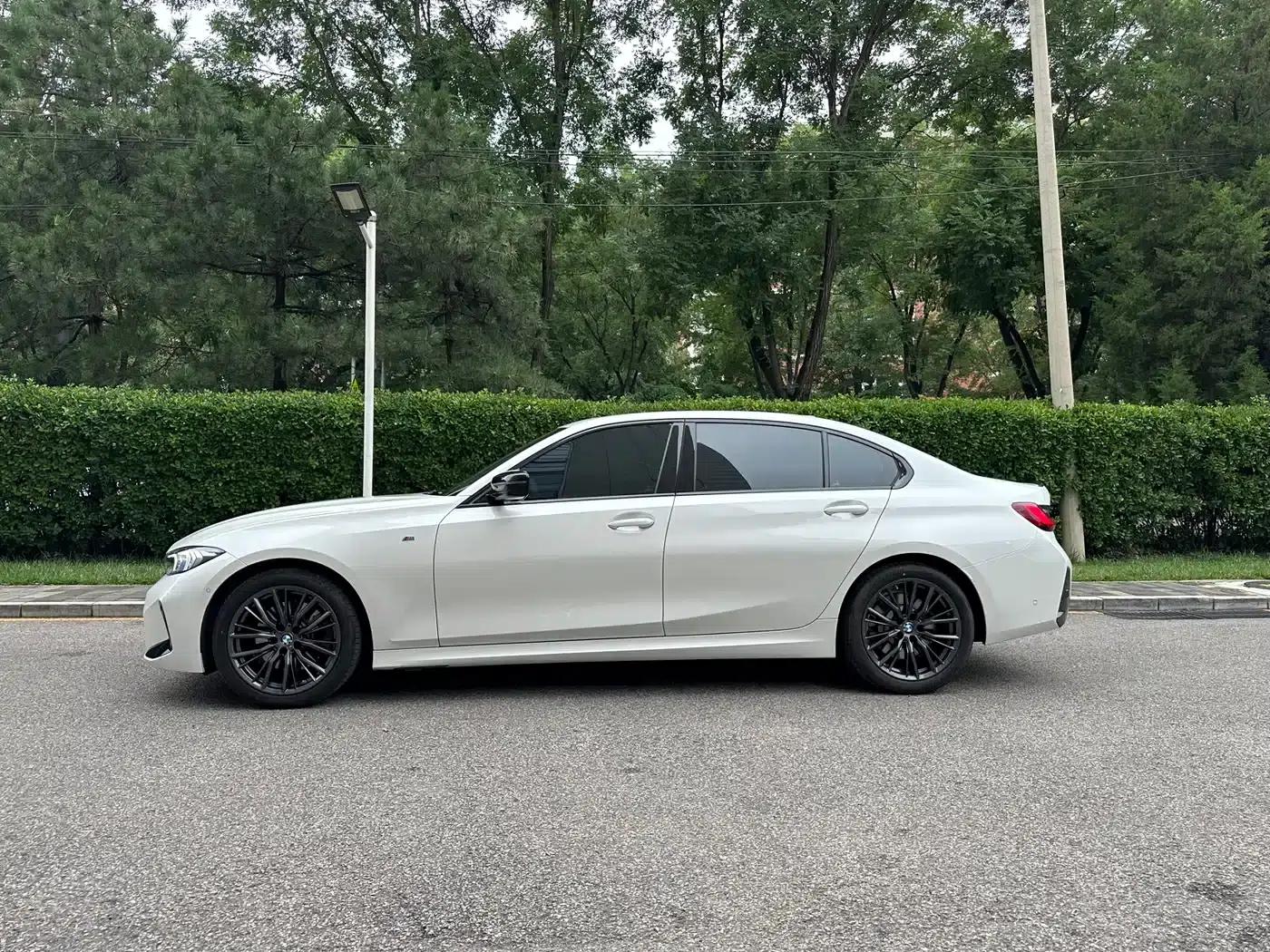 2023 BMW 3 Series 330Li M Sport Shadow Edition — миниатюра 3