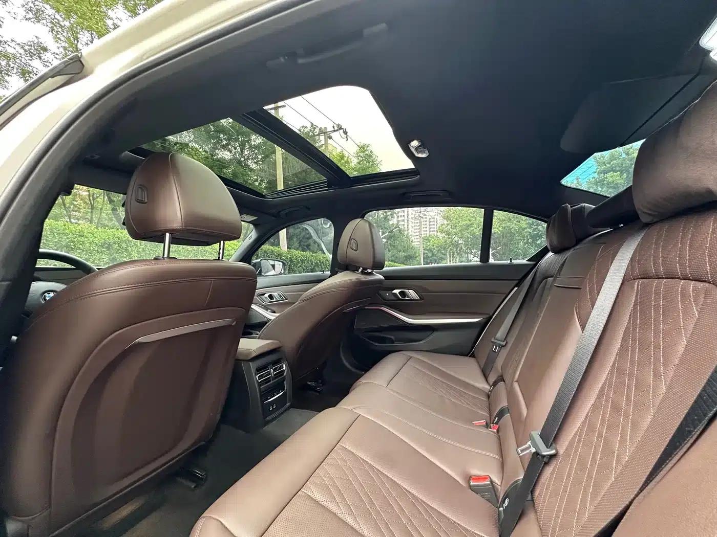 2023 BMW 3 Series 330Li M Sport Shadow Edition — миниатюра 9