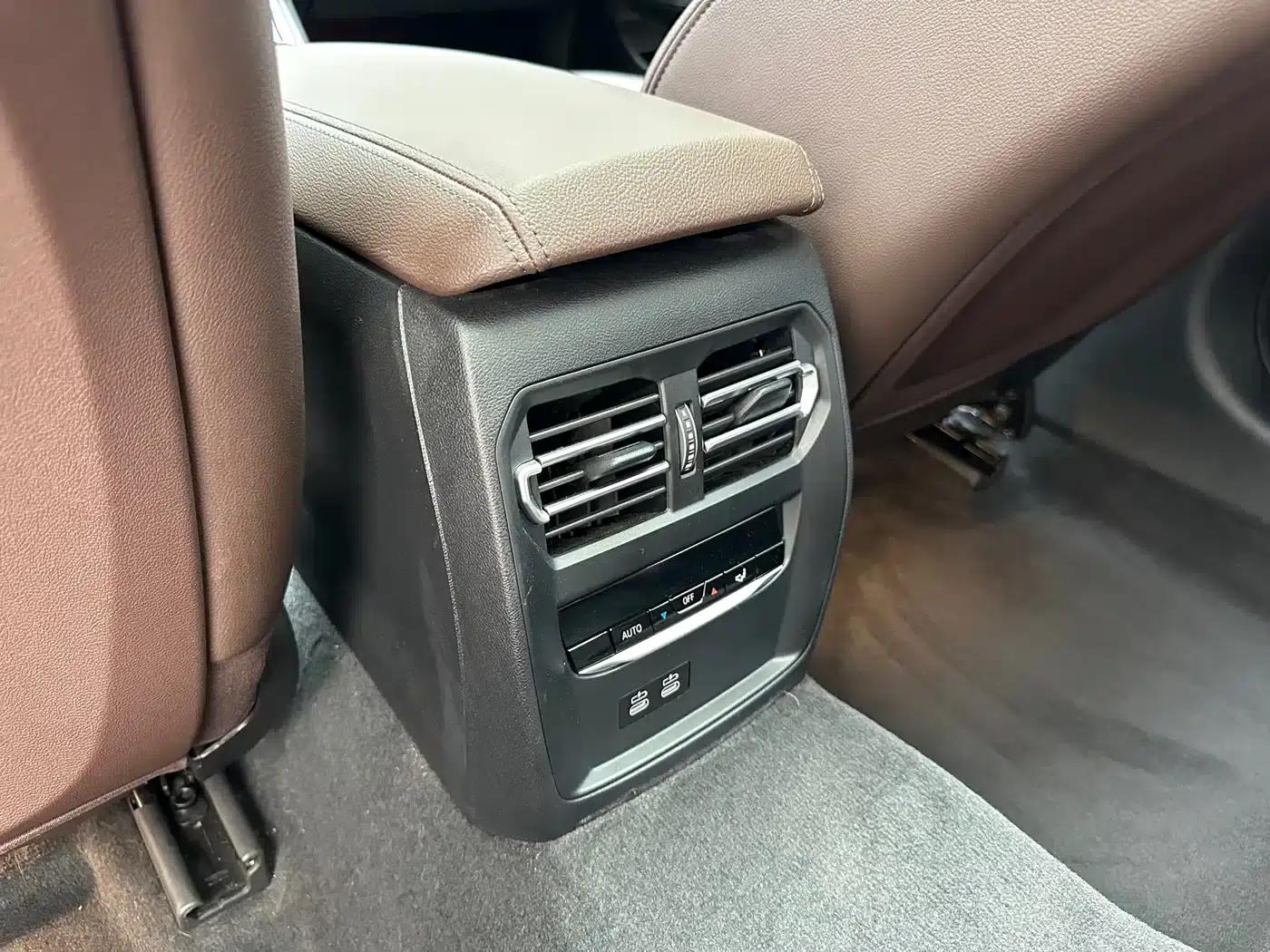 2023 BMW 3 Series 330Li M Sport Shadow Edition — миниатюра 10