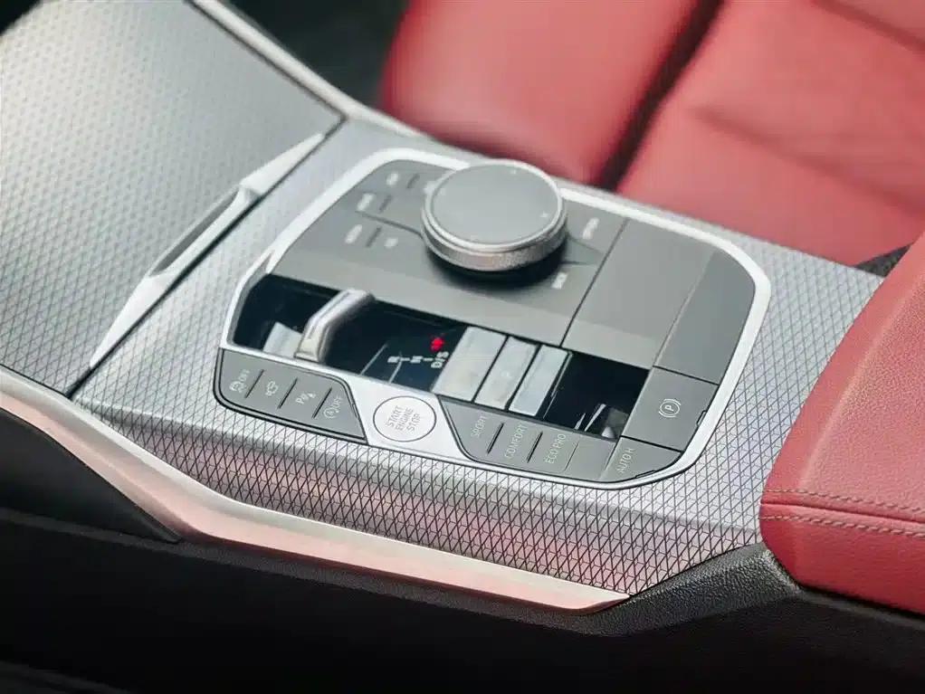 2025 BMW 3 Series 330Li M Sport Shadow Edition — миниатюра 14